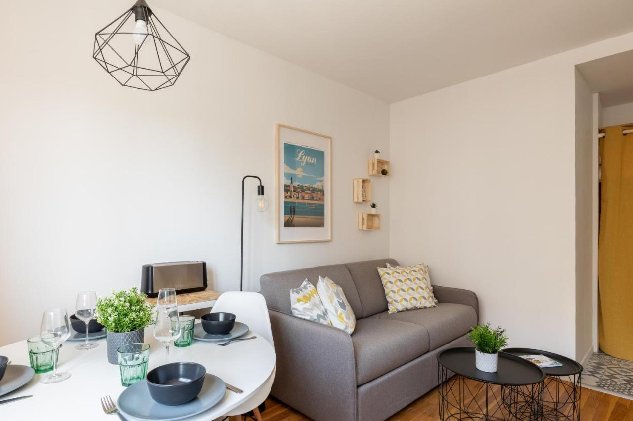 Dify - Charpennes Apartment *